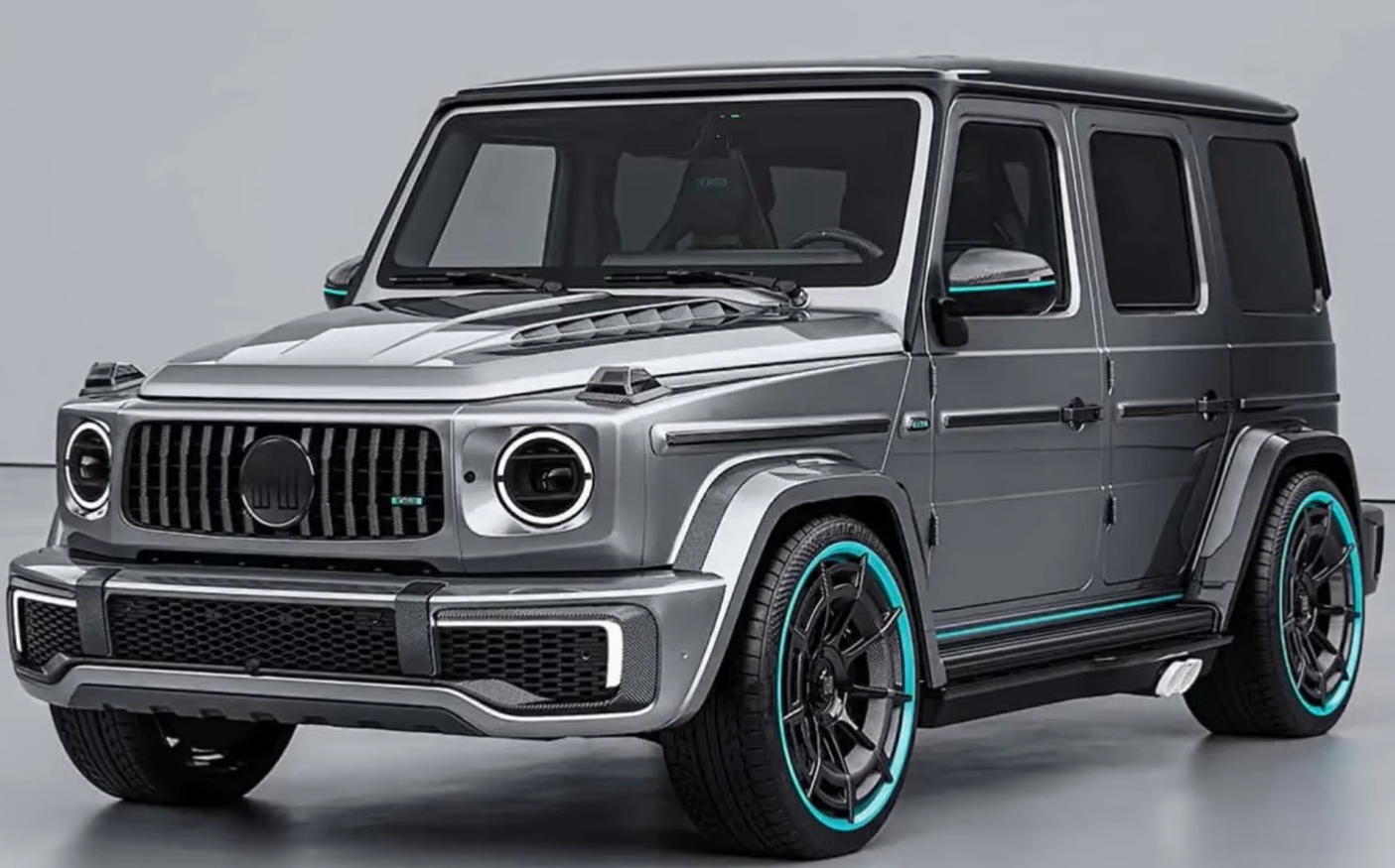 pohľad na strieborný Mercedes SIR Class