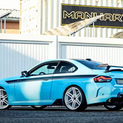 Dokonalosť v modrom: Manhart MH2 500 II predstavuje novú éru športových automobilov