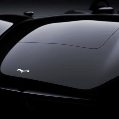 Rina spája klasickú eleganciu s modernou technológiou - každý detail je ručne vyrobený talianskymi majstrami