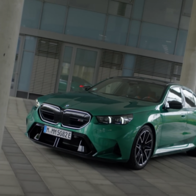 Nová BMW M5 kombinuje výkon V8 motora s plug-in hybridnou technológiou pre maximálny výkon aj efektivitu