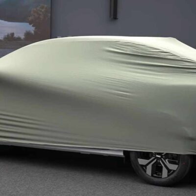 zakrytá Dacia Logan