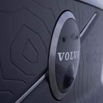 Volvo EX30 Cross3