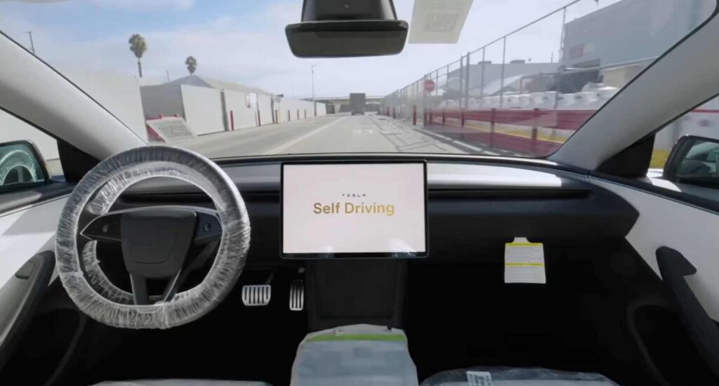 Interiér Tesla autonómna jazda