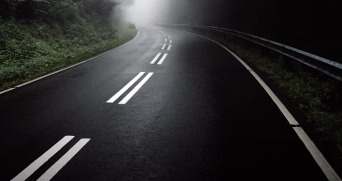 Dvojitá prerušovaná čiara na Slovensku: Pozrite sa na význam značenia, ktorý mnohí vodiči nepoznajú