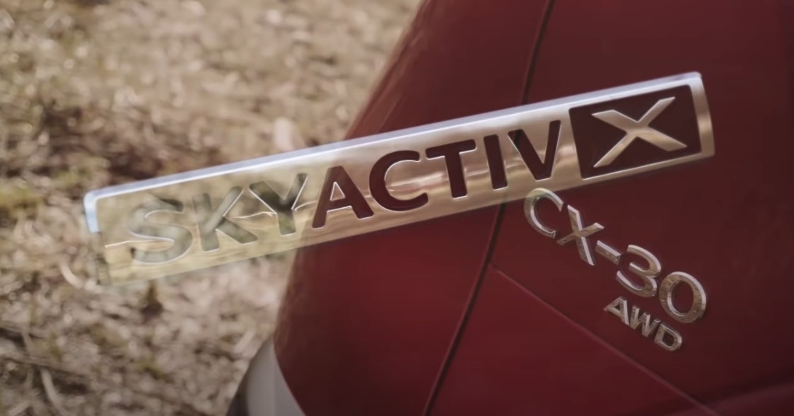 detail napis Mazda CX30 Skyactiv-X