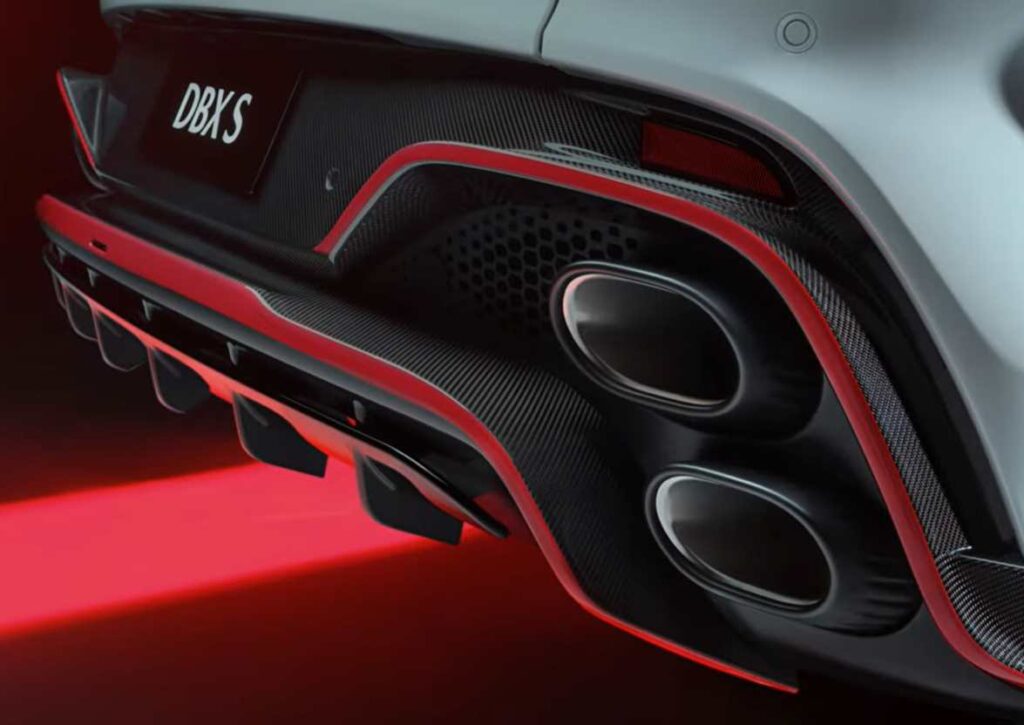 Aston Martin DBX výfuk