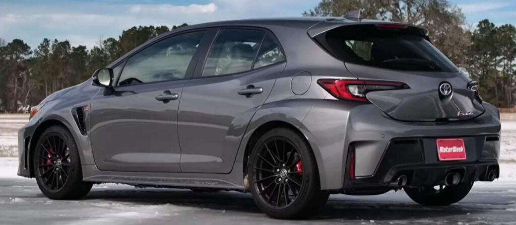 Toyota GR Corolla zozadu