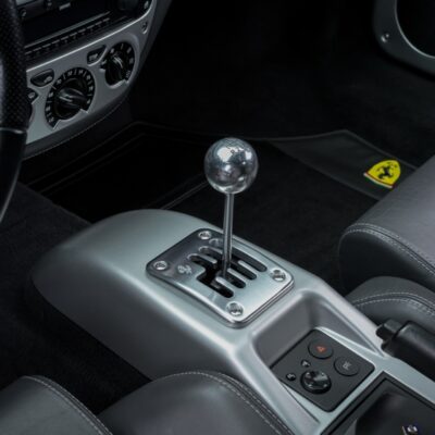 Posledným Ferrari s manuálnou prevodovkou bola California, ktorej výroba skončila v roku 2012. Teraz sa ikonická 