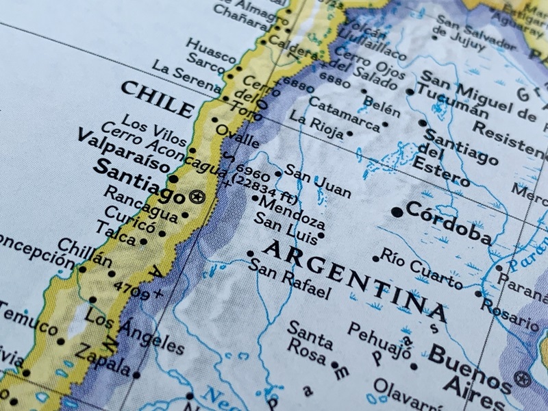 Chile,,Argentina,