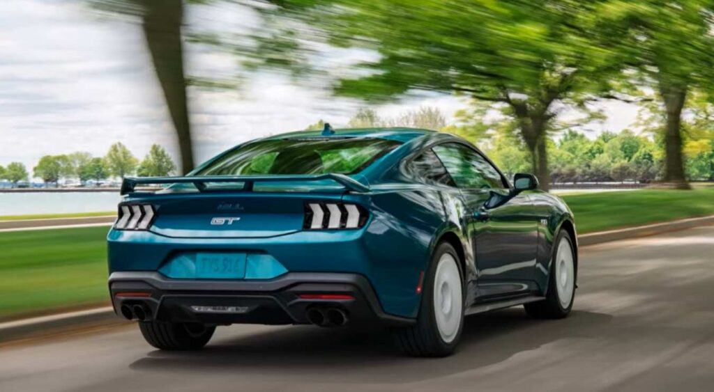Ford Mustang FX zozadu