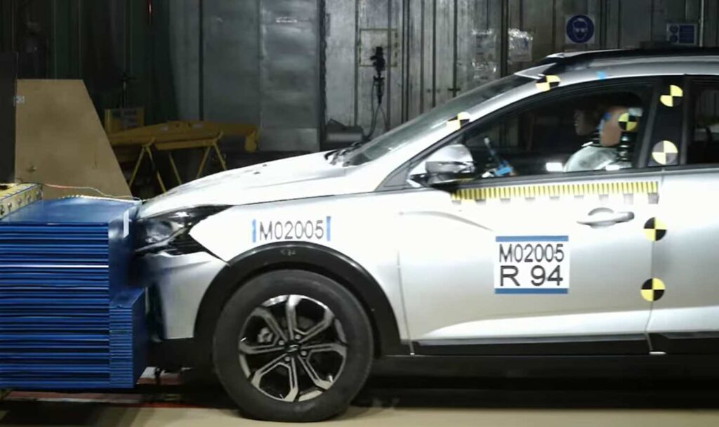 Lada Iskra Cross crash test