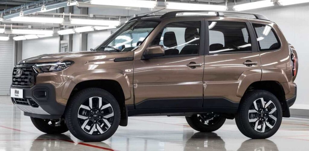 Lada Niva Travel
