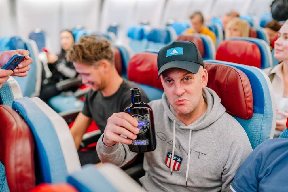 Muž lietadlo alkohol