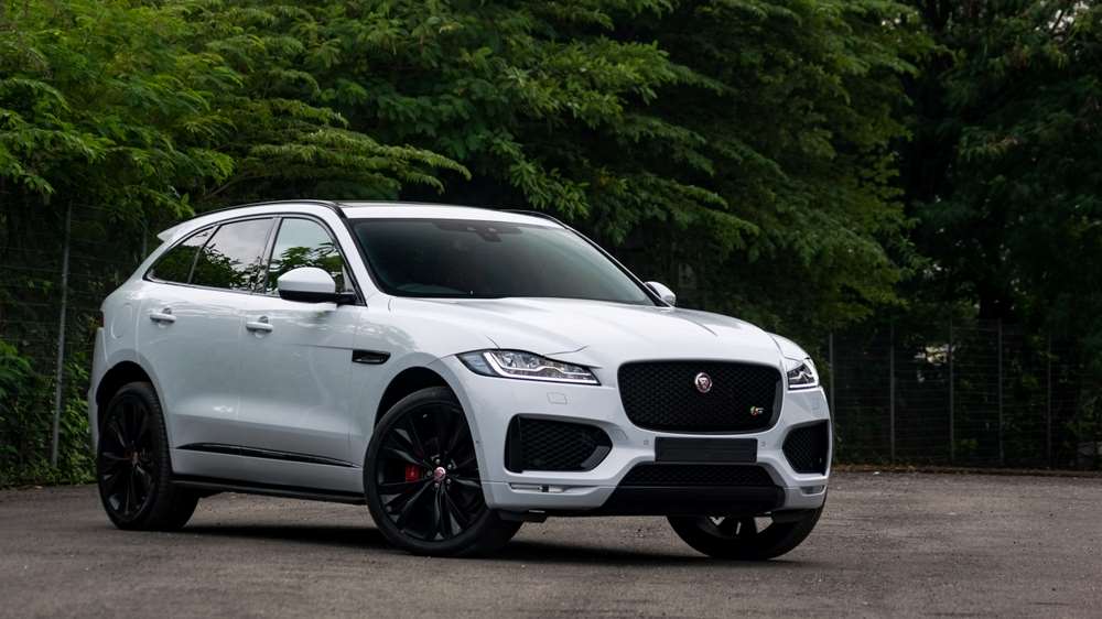 Jaguar F Pace