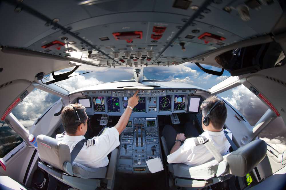 Piloti v lietadle