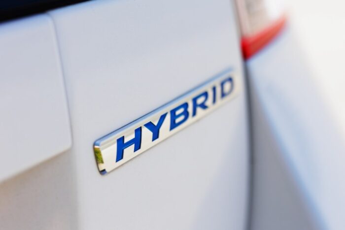 Hybridy ako jediná istota pre vodičov: Prečo predaje hybridov v Európe definitívne porazili naftu