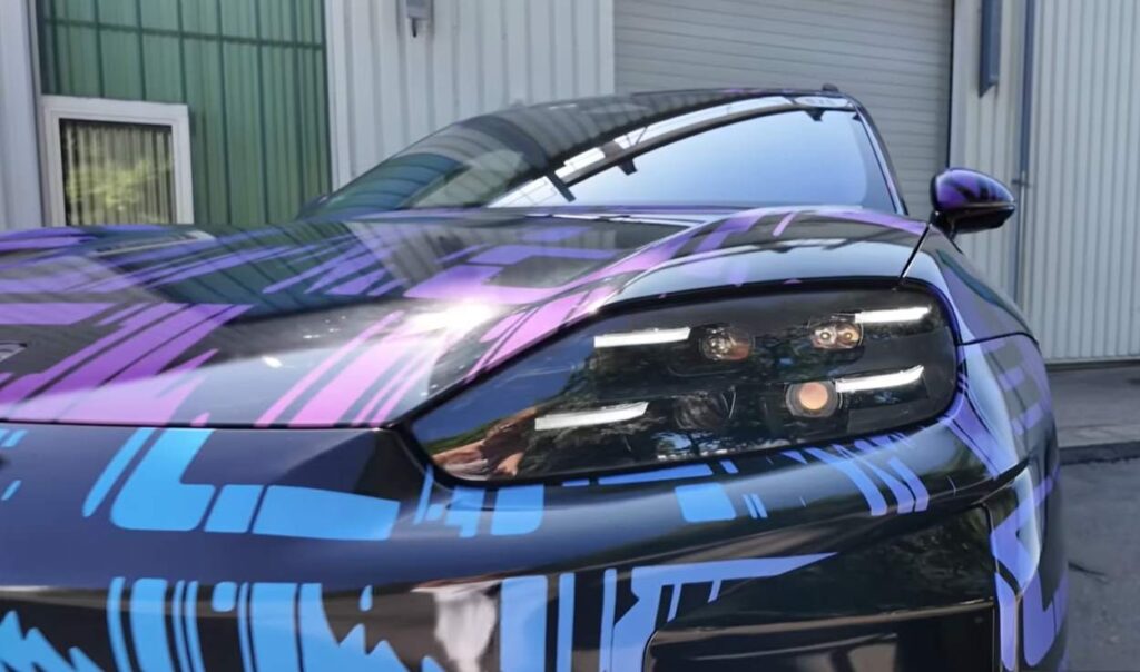 Porsche Cayenne svetlo