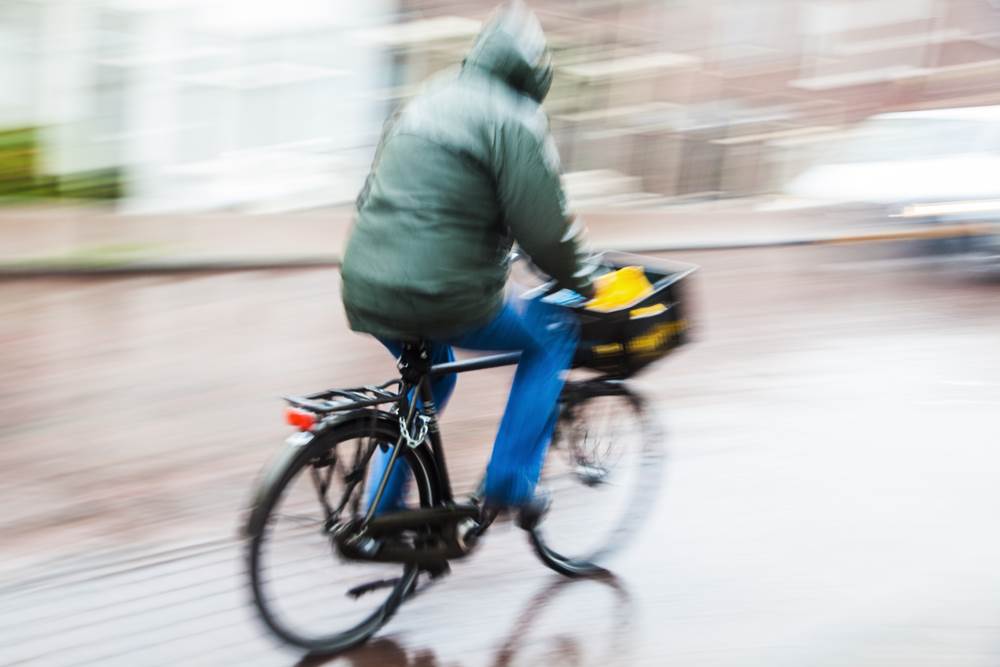 Cyklista v daždi