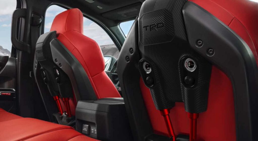 Sedadlá Toyota tlmiče