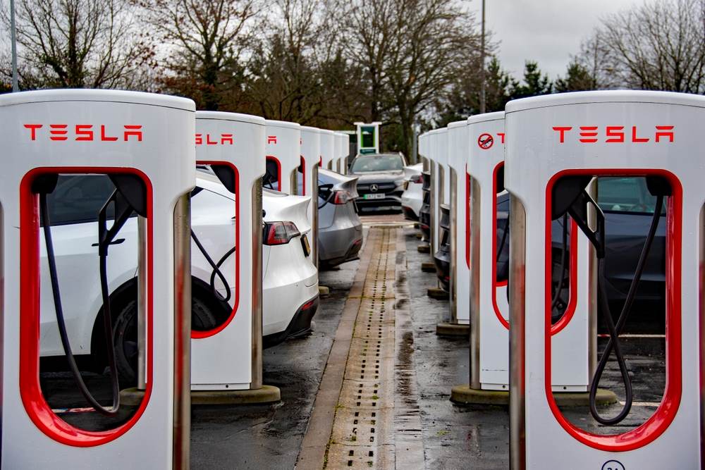 tesla nabíjanie