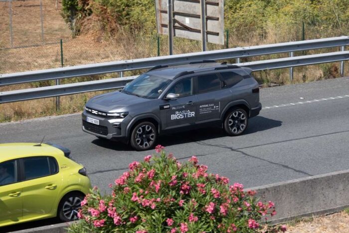 Dacia Bigster test z pohľadu rodiny: Za 28 000 eur dostanete viac, ako ste čakali, ale jedno chýba
