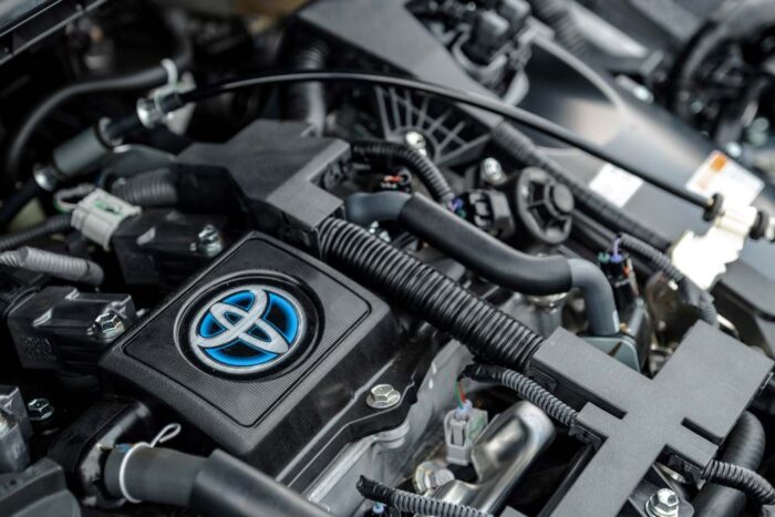 Konečne koniec zmätku v motoroch: Prečo hybridy definitívne porazili čistú naftu aj benzín?