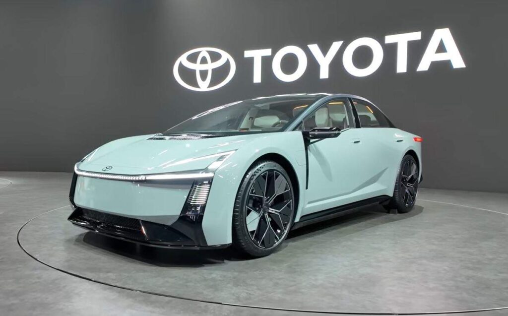 Nová Toyota Corolla 13