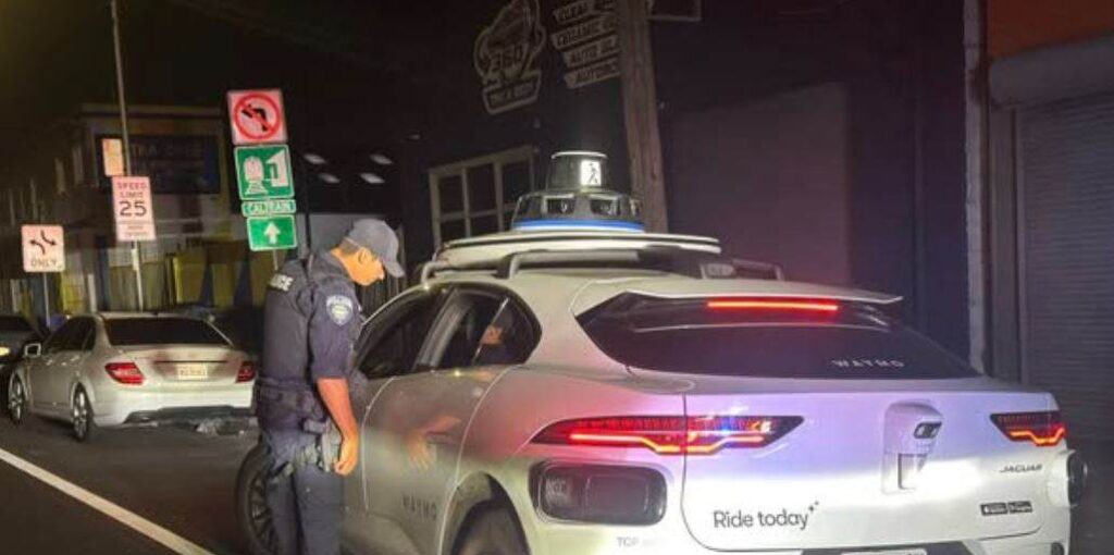 Policajt a robotaxi