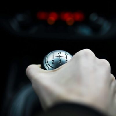 Ruka na riadiacej páke