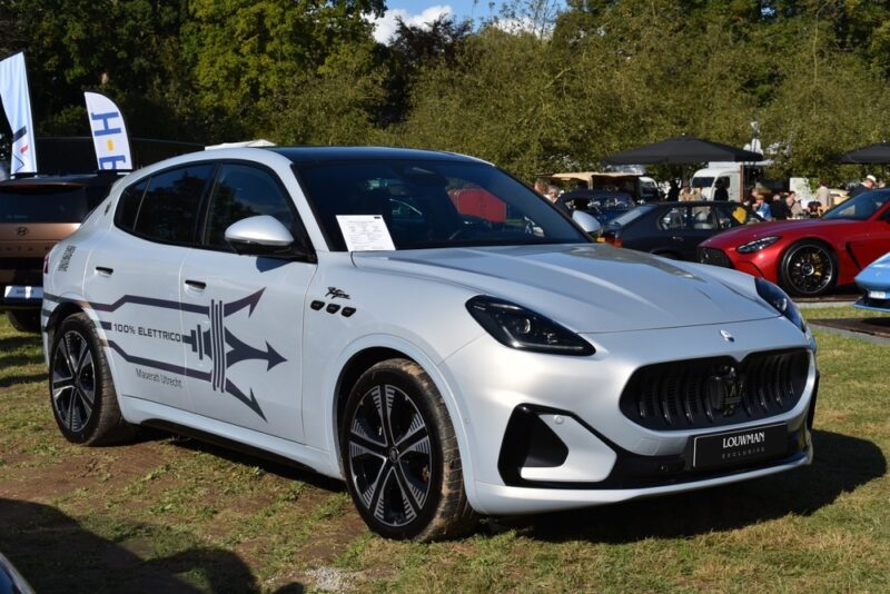 SUV Grecale Folgore čelí rovnakému problému. Obrovské zľavy majú prilákať prvých kupujúcich.