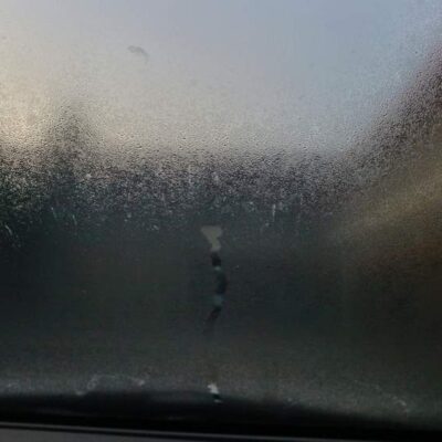 Zahmlievanie okien auta