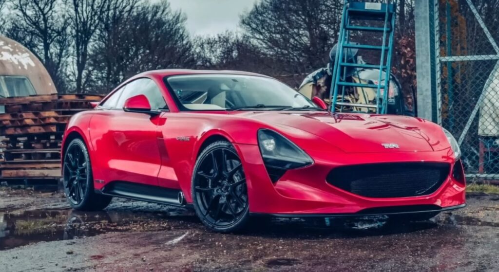 Dlho očakávaný TVR Griffith sa konečne dostane do výroby. Pod kapotou bude mať 5-litrový motor V8 od Fordu.