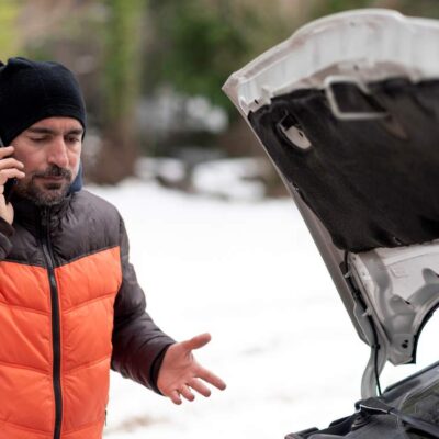 Vodič mobil zima auto