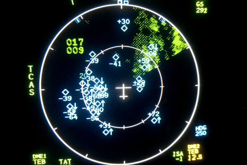Systém TCAS je anjelom strážnym každého pilota. V prípade hroziacej kolízie mu prikáže, ako sa má vyhnúť.