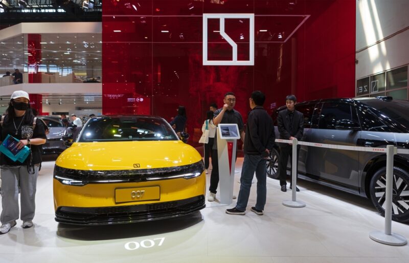 Revolučná batéria Golden Brick s kapacitou 140 kWh a aerodynamika s koeficientom 0,20 umožnili Zeekr 007 dosiahnuť neuveriteľný dojazd, ktorý šokoval automobilový svet.