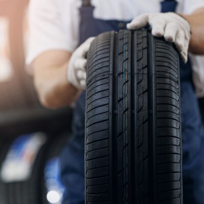  Indikátor opotrebenia (TWI) je často mätúci. Pre zimné pneumatiky hľadajte symbol snehovej vločky.