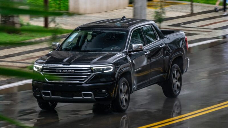  Na rozdiel od konkurencie stojí Rampage na samonosnej karosérii, čo mu zaručuje lepší komfort a jazdné vlastnosti na ceste.