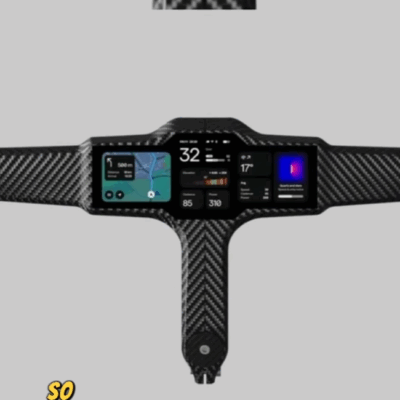 Dotykové tlačidlá fungujú aj v hrubých zimných rukaviciach. Batéria vydrží až 12 hodín s aktívnou GPS navigáciou.