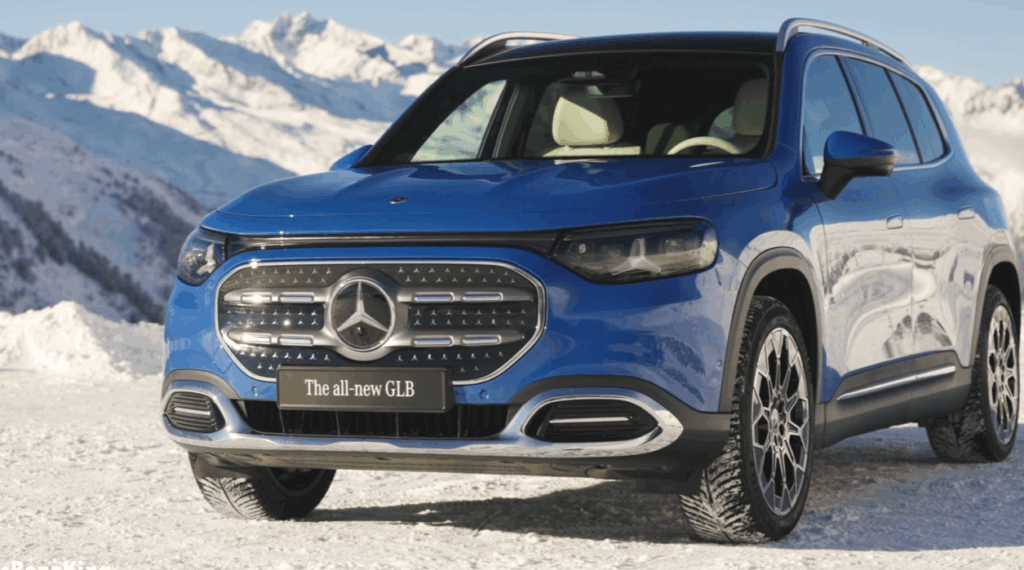 Nový Mercedes GLB ponúkne benzínové, naftové, hybridné aj elektrické verzie. Sedem miest v kompaktnom SUV zostáva hlavnou výhodou pre rodiny.