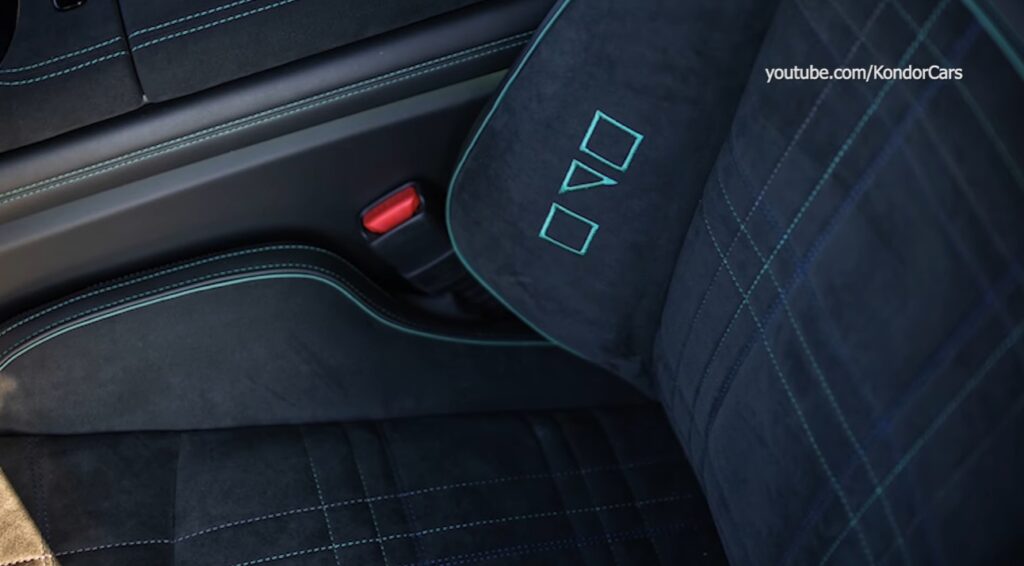 Interiér ponúka sedadlá Nappa s masážou a audiosystém Lexicon s 23 reproduktormi. Ceny začínajú na približne 95 000 eur.