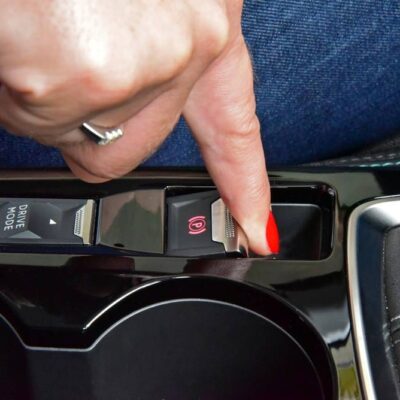 Prst na elektrickej parkovacej brzde