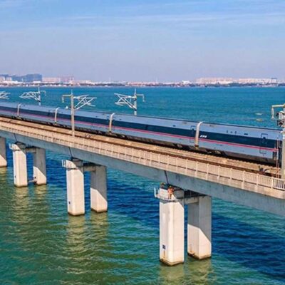 Vlak najdlhší most