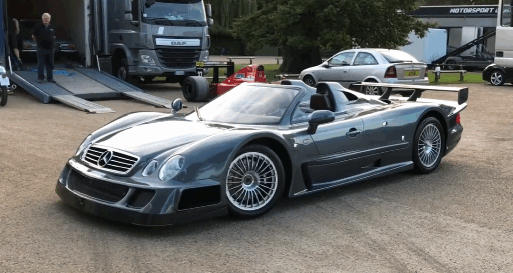 Auto vzniklo v roku 1998 ako homologačný špeciál pre preteky FIA GT. Zrýchlenie z nuly na sto trvá 3,8 sekundy a maximálna rýchlosť presahuje 320 km/h.