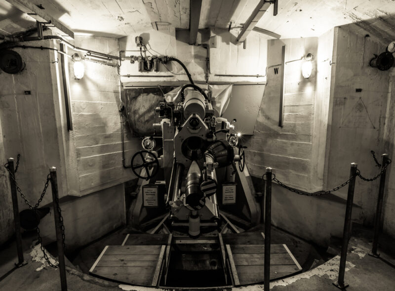 Delové pozície s kalibrami 105 a 150 mm mohli ostreľovať nepriateľa na desiatky kilometrov. Dnes slúži pevnosť ako múzeum otvorené verejnosti.