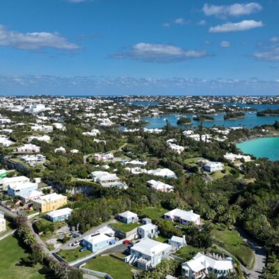 Pod Bermudami sa v hĺbke 650 kilometrov nachádza unikátny geologický útvar. Ide o zvyšok pradávneho zemského plášťa starého 30 miliónov rokov.