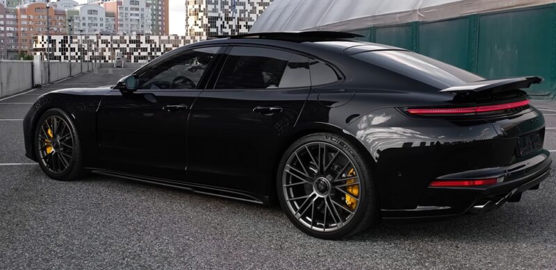 Program Sonderwunsch existuje od roku 1978 a umožňuje zákazníkom vytvoriť absolútne unikátne vozidlo podľa vlastných predstáv. Vznikol len jeden exemplár.