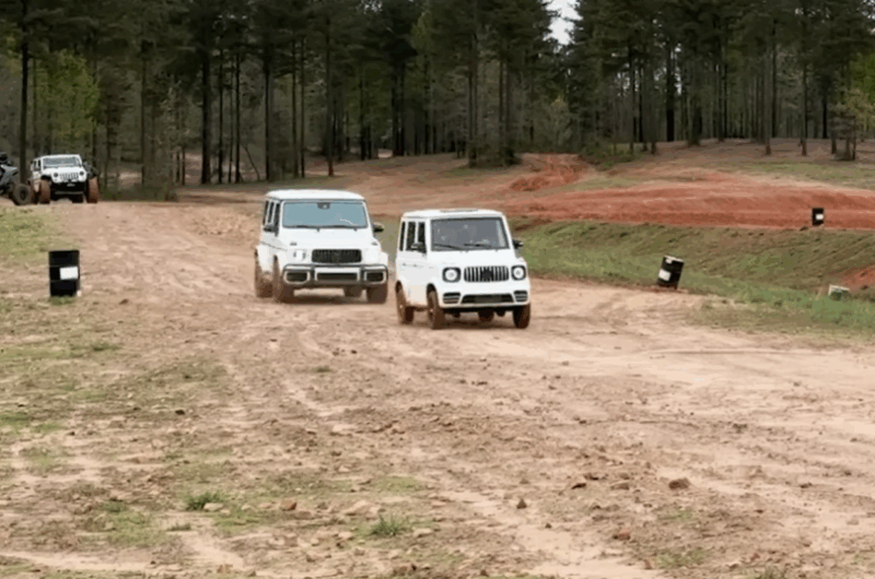 Mercedes ponúkne elektrickú aj spaľovaciu verziu. Cena má štartovať na úrovni 70 000 až 80 000 eur.