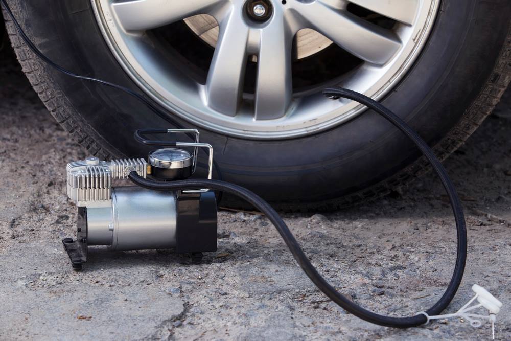 Prenosný kompresor fúkanie pneumatík