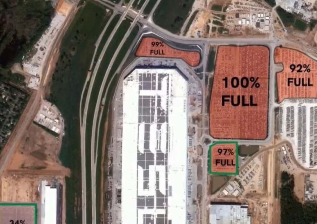 Satelitný záber Tesla