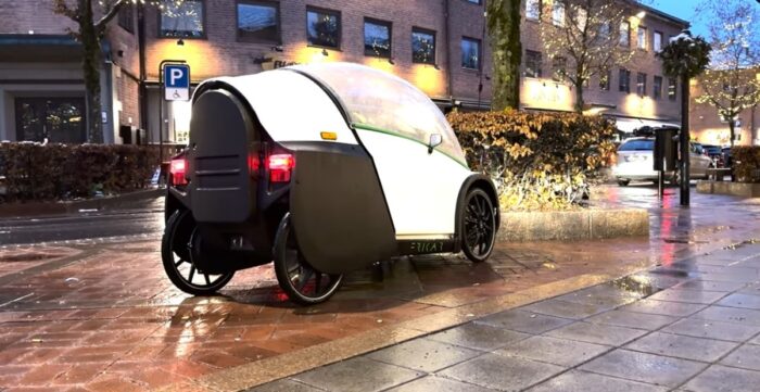 Frikar TwoZero: Nórsky elektrický štvorkolesový bicykel so strechou a dojazdom 80 km